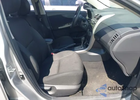 2011 Toyota Corolla S z USA, uszkodzony, nr VIN 2T1BU4EE8BC733592